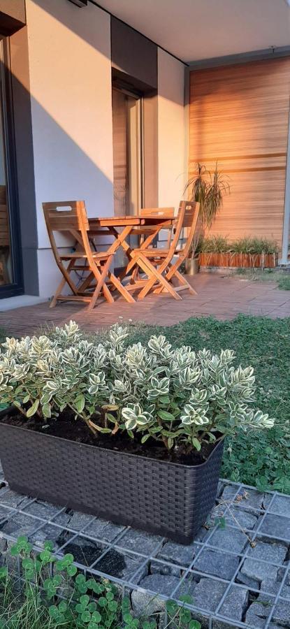 Apartament With Garden Bezplatny Parking !!! Краков Экстерьер фото